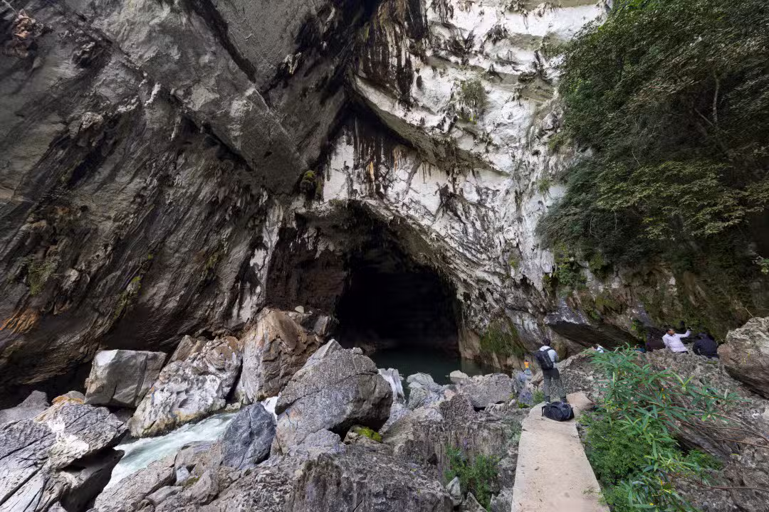 Caverna no Laos