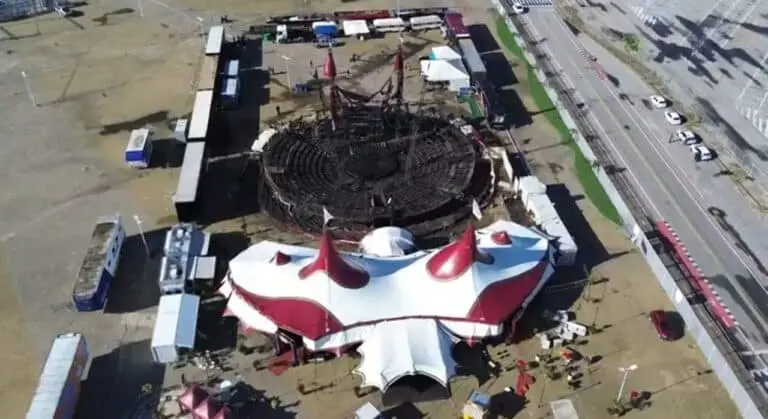 Circo de Tirullipa após incêndio