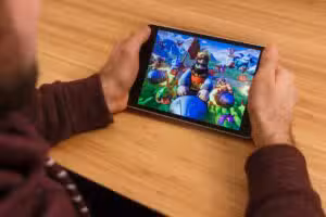 Supercell reparte 50 mil monedas de oro y artículos exclusivos de aniversario en Clash Royale
