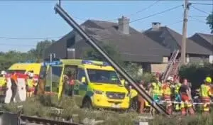 Comboio colide com autocarro escolar na Bélgica e mata quatro pessoas incluindo dois adolescentes