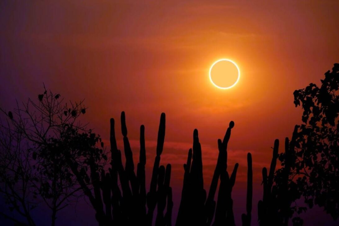 Eclipse solar total