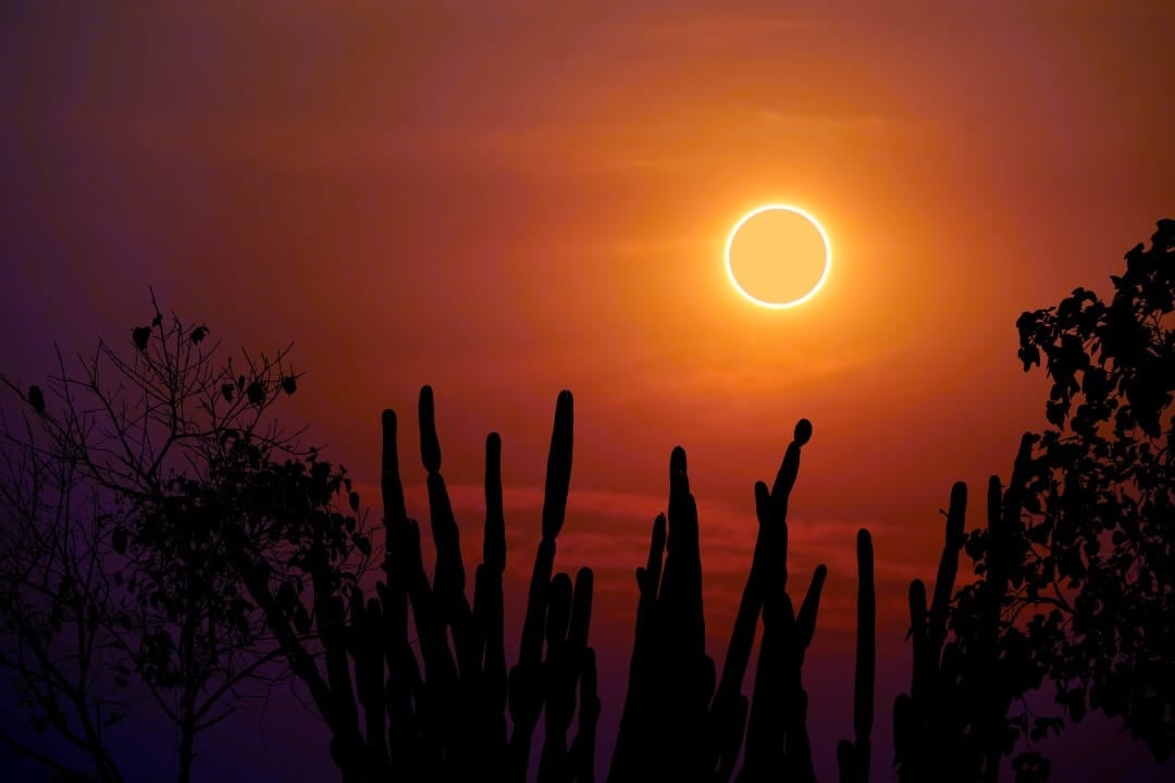 Eclipse solar total