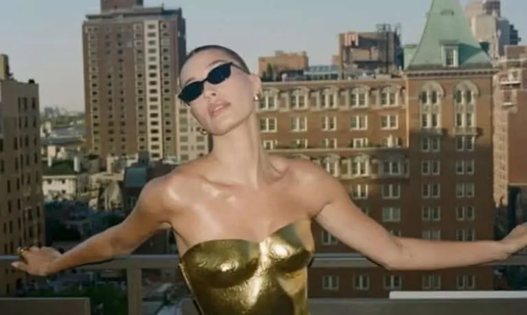Hailey Bieber