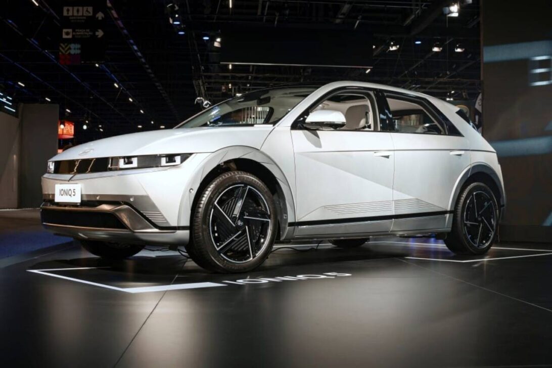 Hyundai Ioniq V