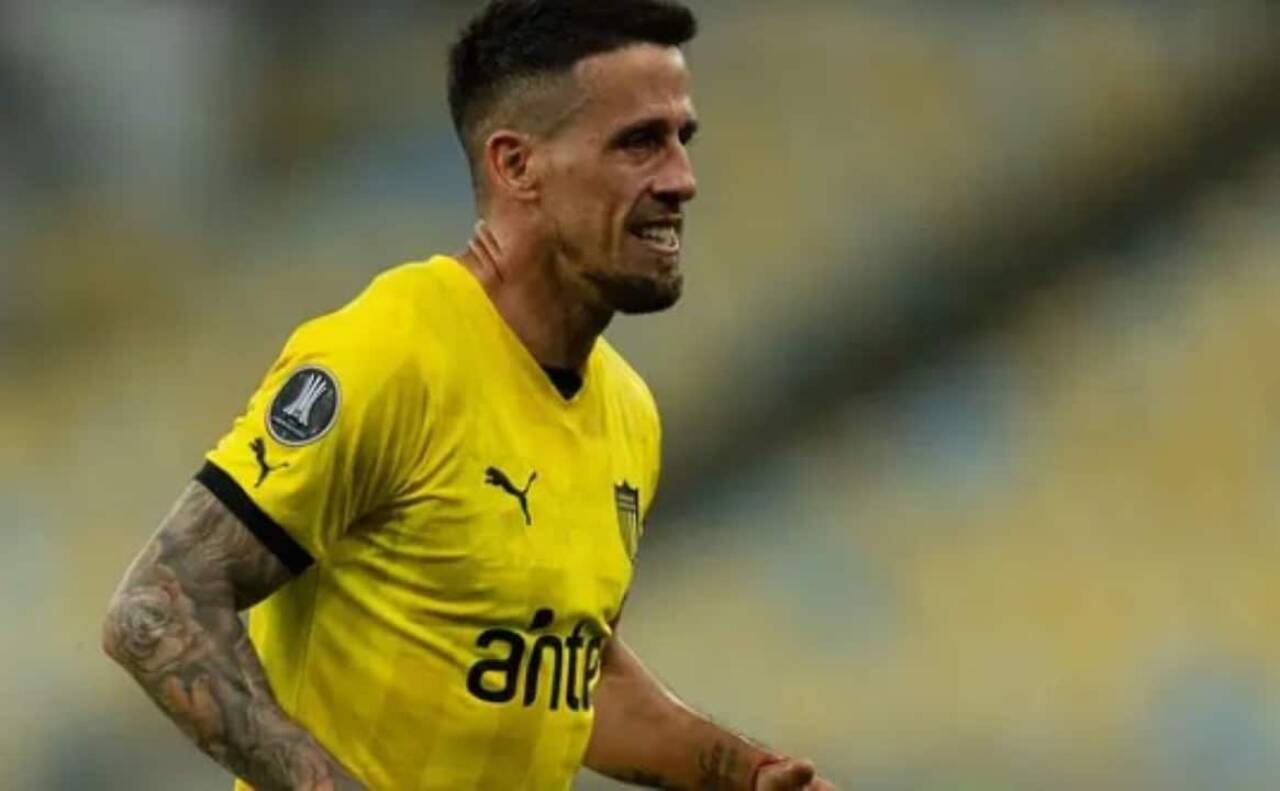 ¿Juega hoy Javier Cabrera? Dónde ver Peñarol x Corinthians: horario y alineaciones para el duelo de hoy por la Libertadores