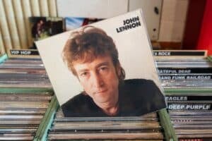 John Lennon dirigiu palavras afetuosas a Paul McCartney e disse ‘Levei um tiro’ antes de ser morto em 1980