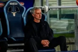 Mourinho descarta revolução no Real Madrid mesmo após contratações e foca na permanência dos craques