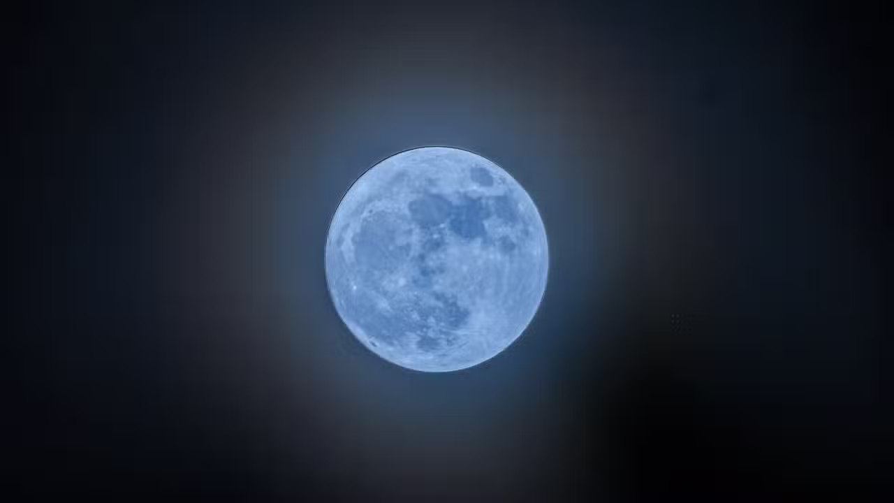 Lua Azul