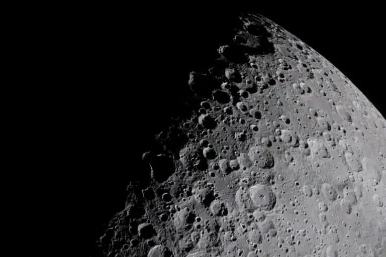 Lua, cratera