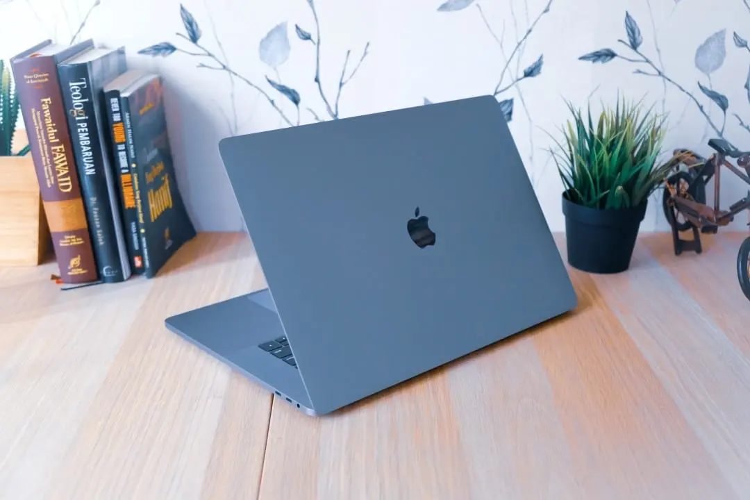 MacBook