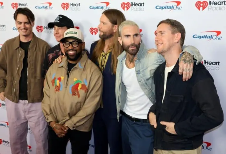 Maroon5