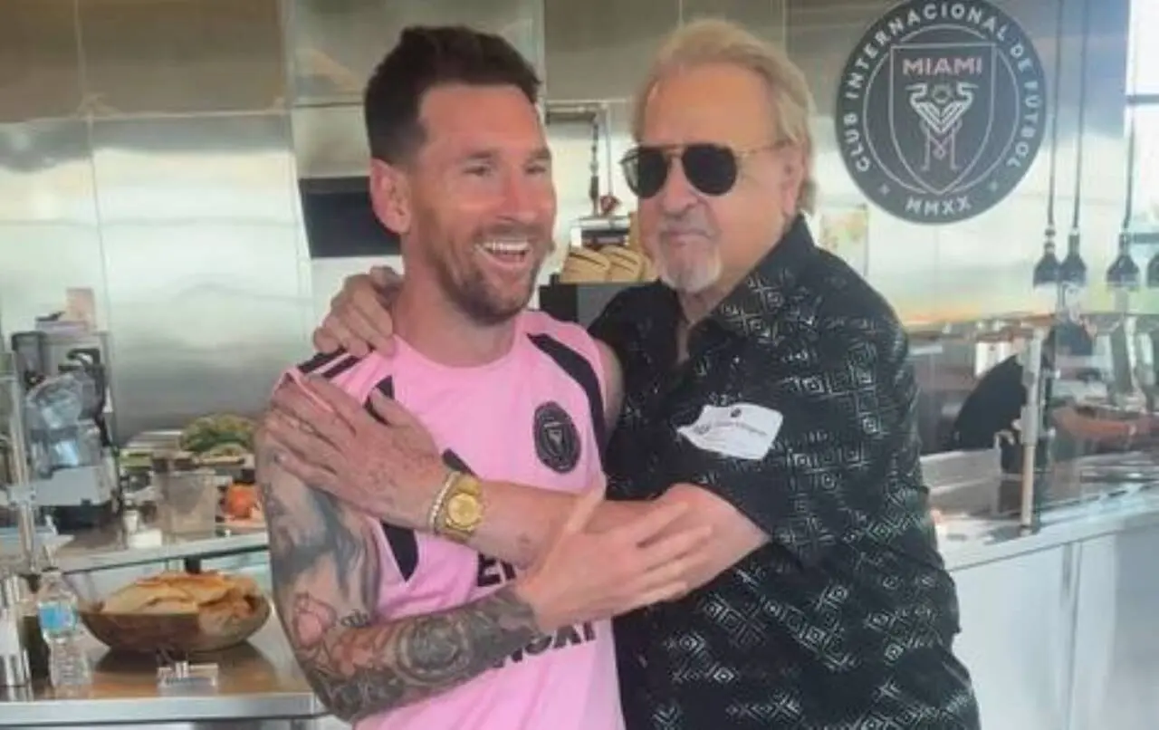 Messi e Carlos Villagrán