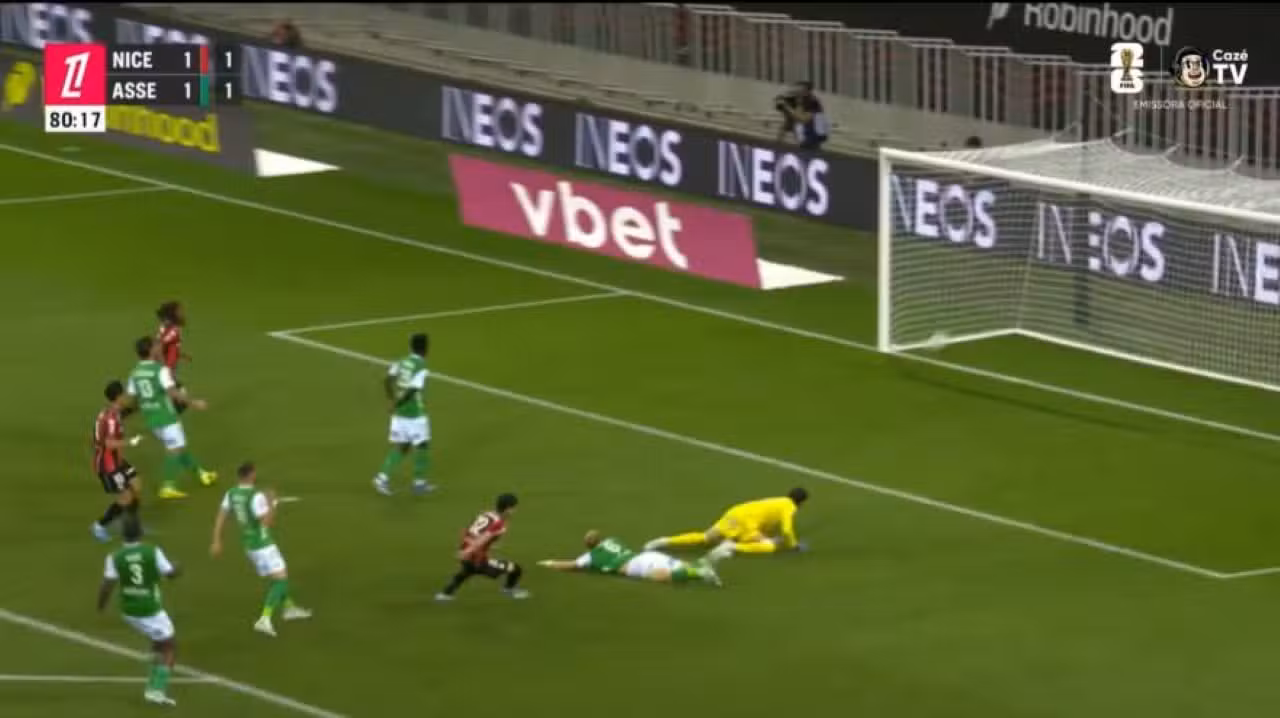 Nice retoma a frente do placar