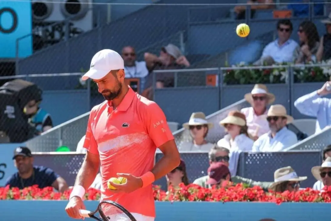 Dino Prizmic verrast en verslaat Novak Djokovic bij zijn debuut op de Rome Open