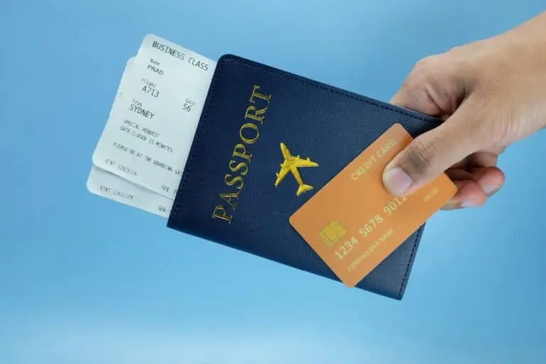 Passaporte azul, passagens, cartão