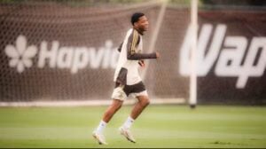 Flamengo testa variações contra o Cusco FC com desfalque de Jorginho e retorno de Plata no Maracanã pela Copa Libertadores