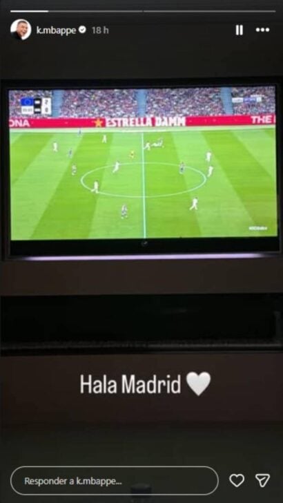 レアル・マドリードがバルセロナに0-2で敗れ、ムバッペが試合中盤のポストで注目を集める
