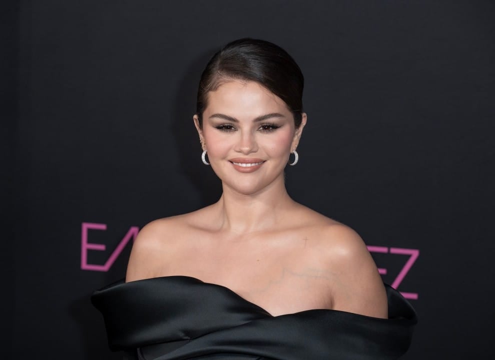 Desentendimento sobre amizades causou fim do ‘trisal’ de Selena Gomez, Brooklyn Beckham e Nicola Peltz, diz jornal