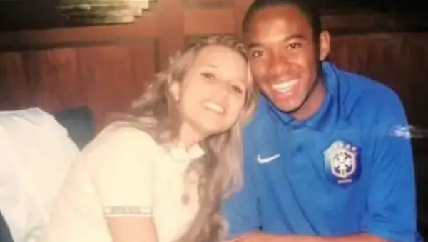 Vivian Guglielmetti, ex-esposa de Robinho