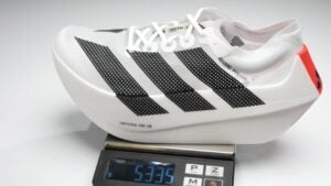 Exkluzivní model Adidas za 500 dolarů se vyprodá během několika hodin po překonání ultramaratonu
