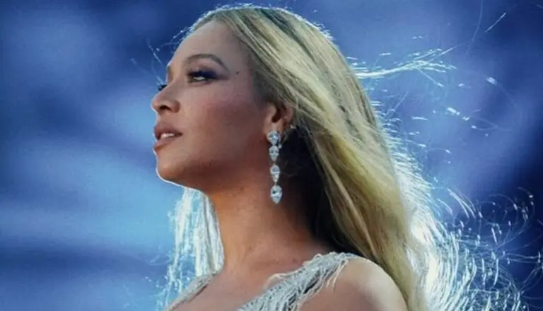 Beyoncé - @Beyoncé