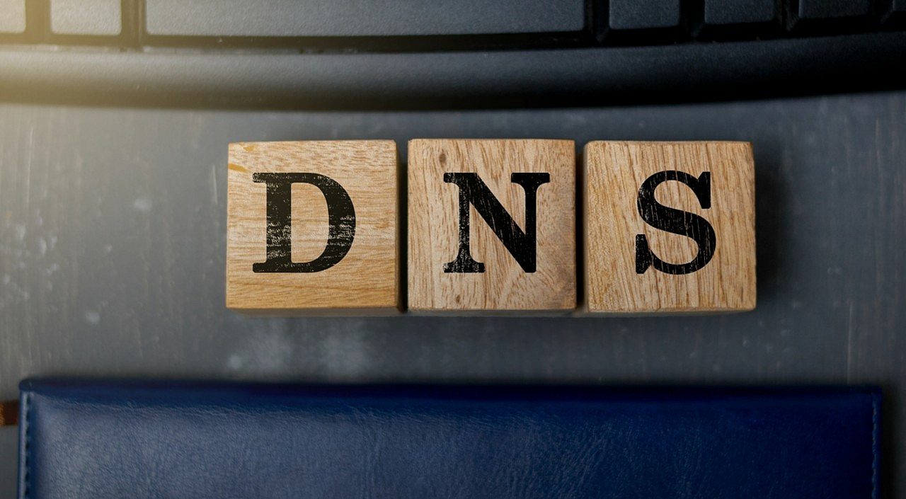 DNS