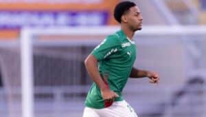 CBF e Palmeiras recorrem de suspensão a Eduardo Conceição por gesto antirracista no Sul-Americano Sub-17