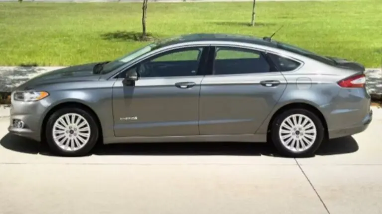 Ford Fusion Hybrid Titanium - Divulgação/Ford