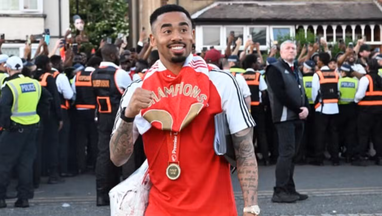 Gabriel Jesus - @dejesusoficial
