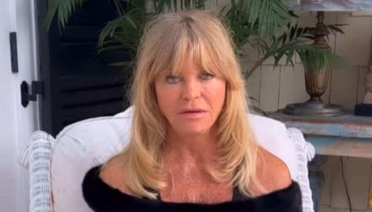 Goldie Hawn - @goldiehawn