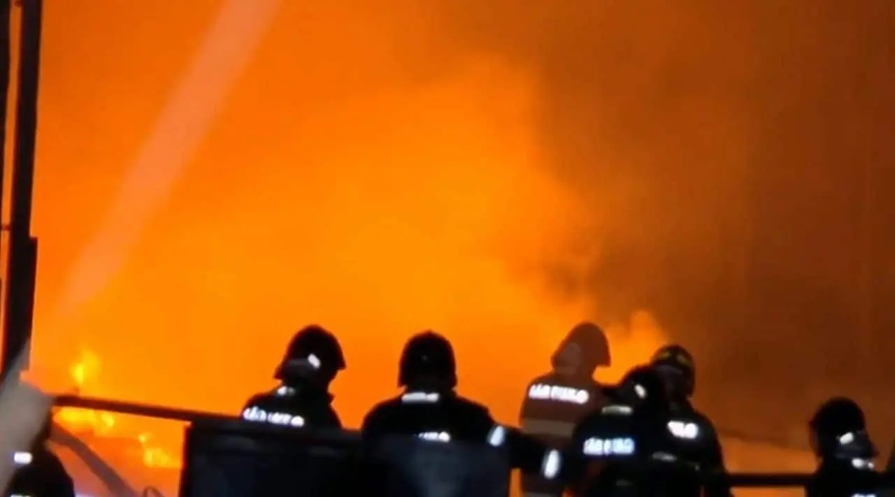 Incêndio em fabrica SP
