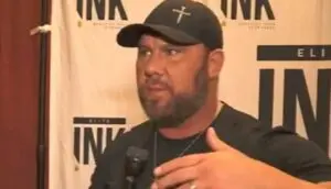 يواجه كيرتس أكسل جو هينينج، عضو WWE السابق، اتهامات بالقيادة تحت تأثير الكحول في سانت فرانسيس، مينيسوتا.