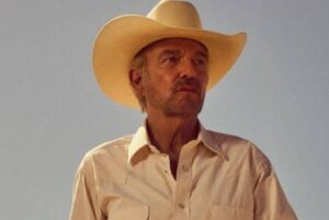 Landman lidera audiência da TV com sucesso da 2ª temporada e elenco elogia visão de Taylor Sheridan