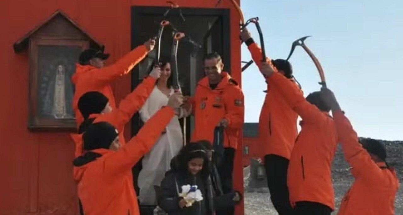 Mara e Franco se casaram na Antártica