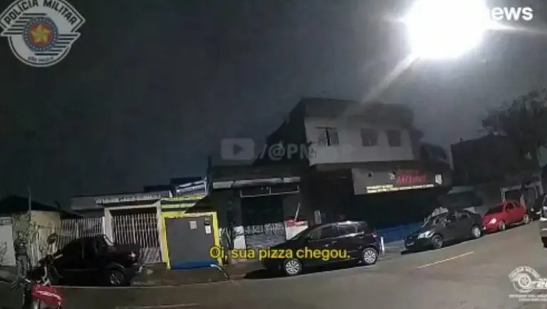 Mulher simula pedido de pizza em ligação para o 190