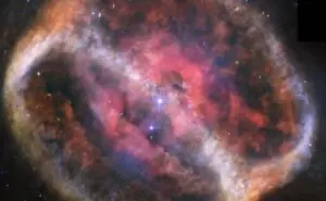 死につつある連星が1,500光年離れた水晶球星雲を彫っている、天文学者が明らかに