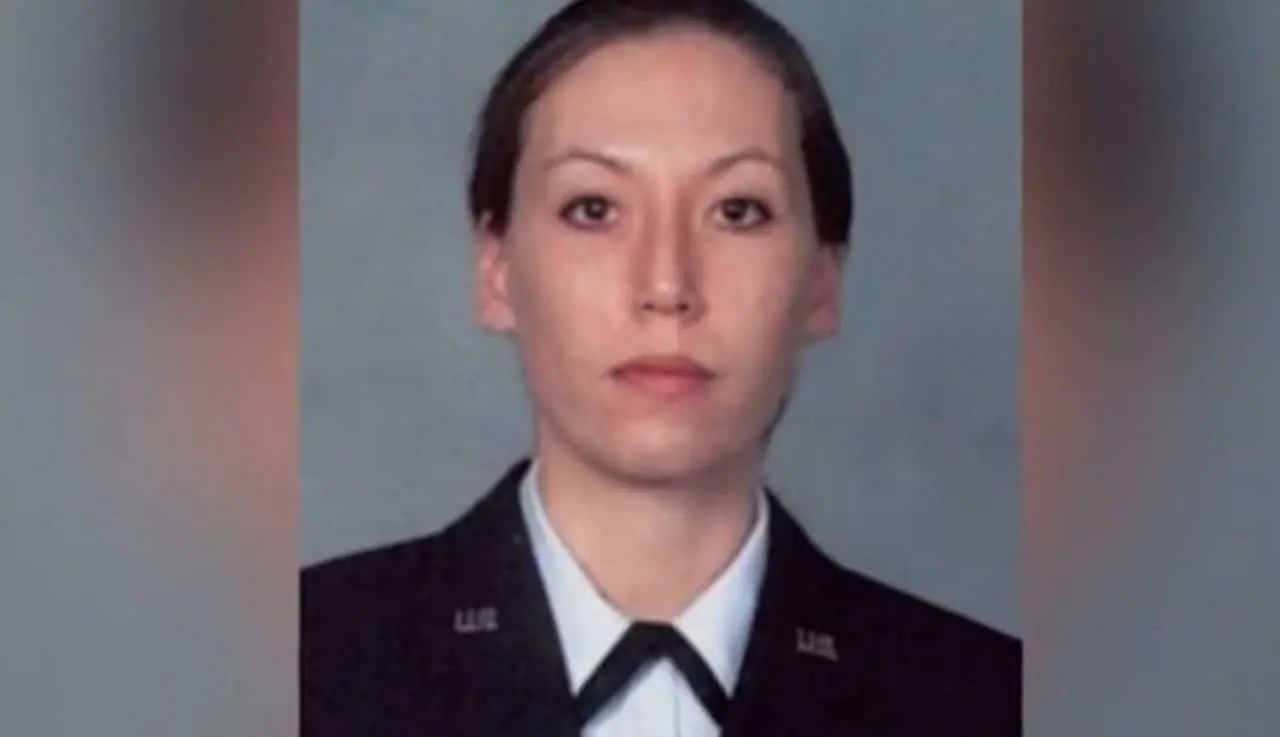 Officials searching for ex-Air Force - Divulgação