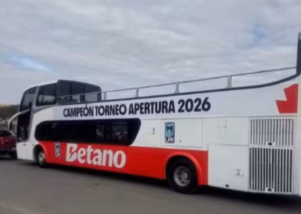 Ônibus do título do River - Reprodução