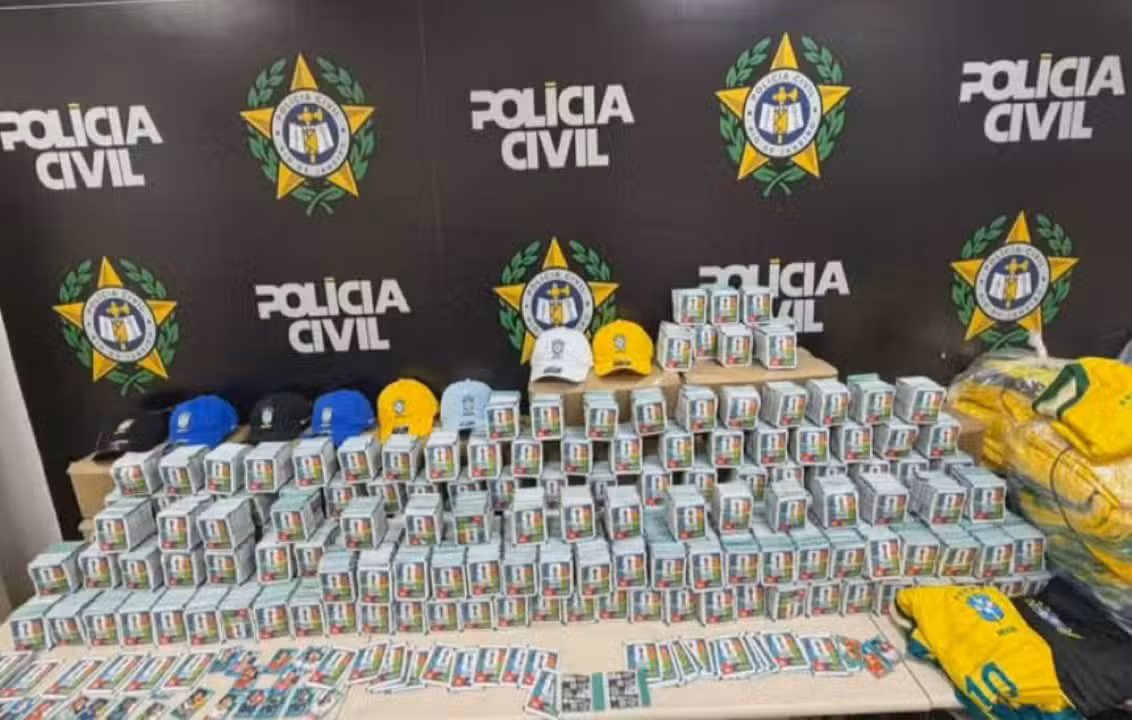 pacotes de figurinhas da copa falsificados