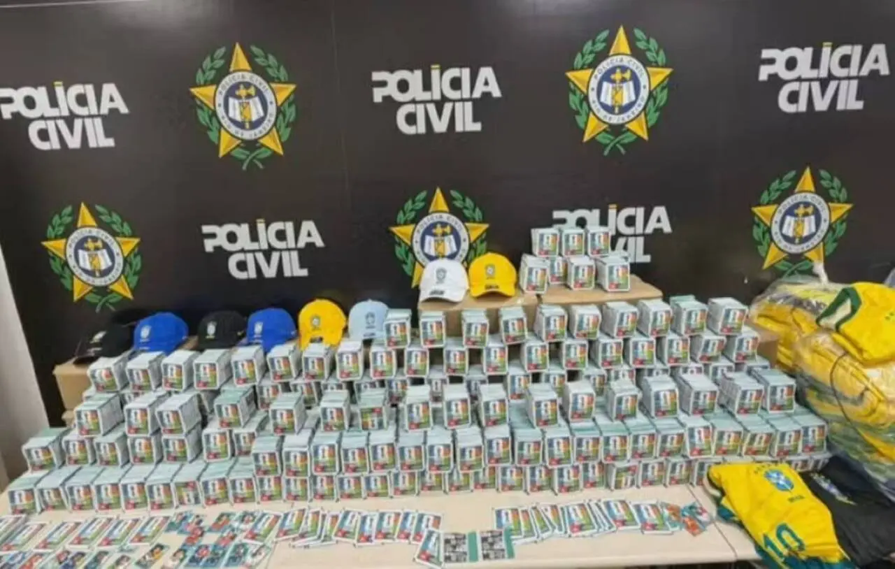 pacotes de figurinhas da copa falsificados