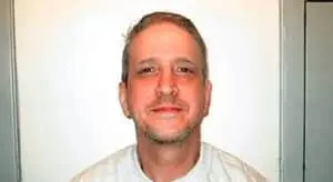 死刑判決を受けた男、29年の懲役を経て保釈