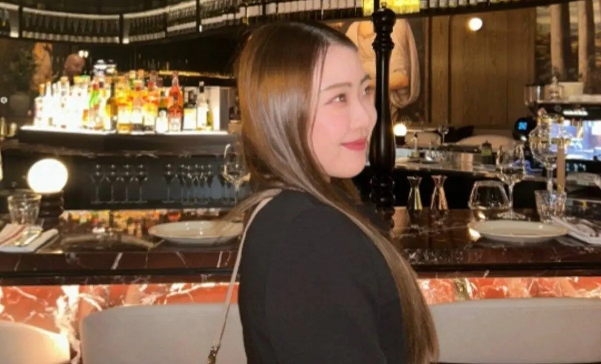 Rika Kihira renova visual e conquista admiradores com ar mais maduro
