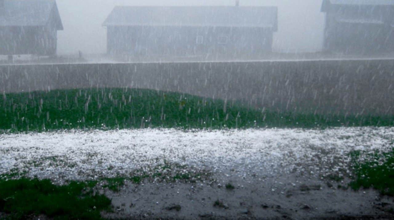 Tempestade de granizo - artenove/ Istockphoto.com
