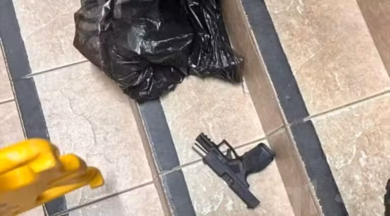 tiros em escola no Acre