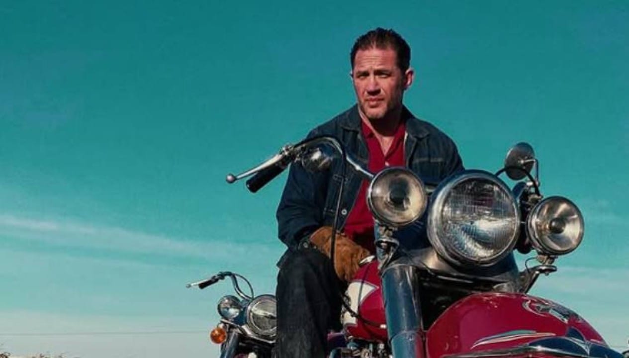 Tom Hardy deixa Pierce Brosnan e Helen Mirren esperando horas em estúdio de MobLand