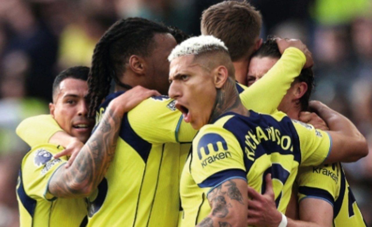 Tottenham- x/Tottenham