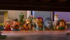 المنتج التنفيذي لاستوديو الرسوم المتحركة Pixar ينفي رسميًا شائعة وجود قيود عمرية في Toy Story 5