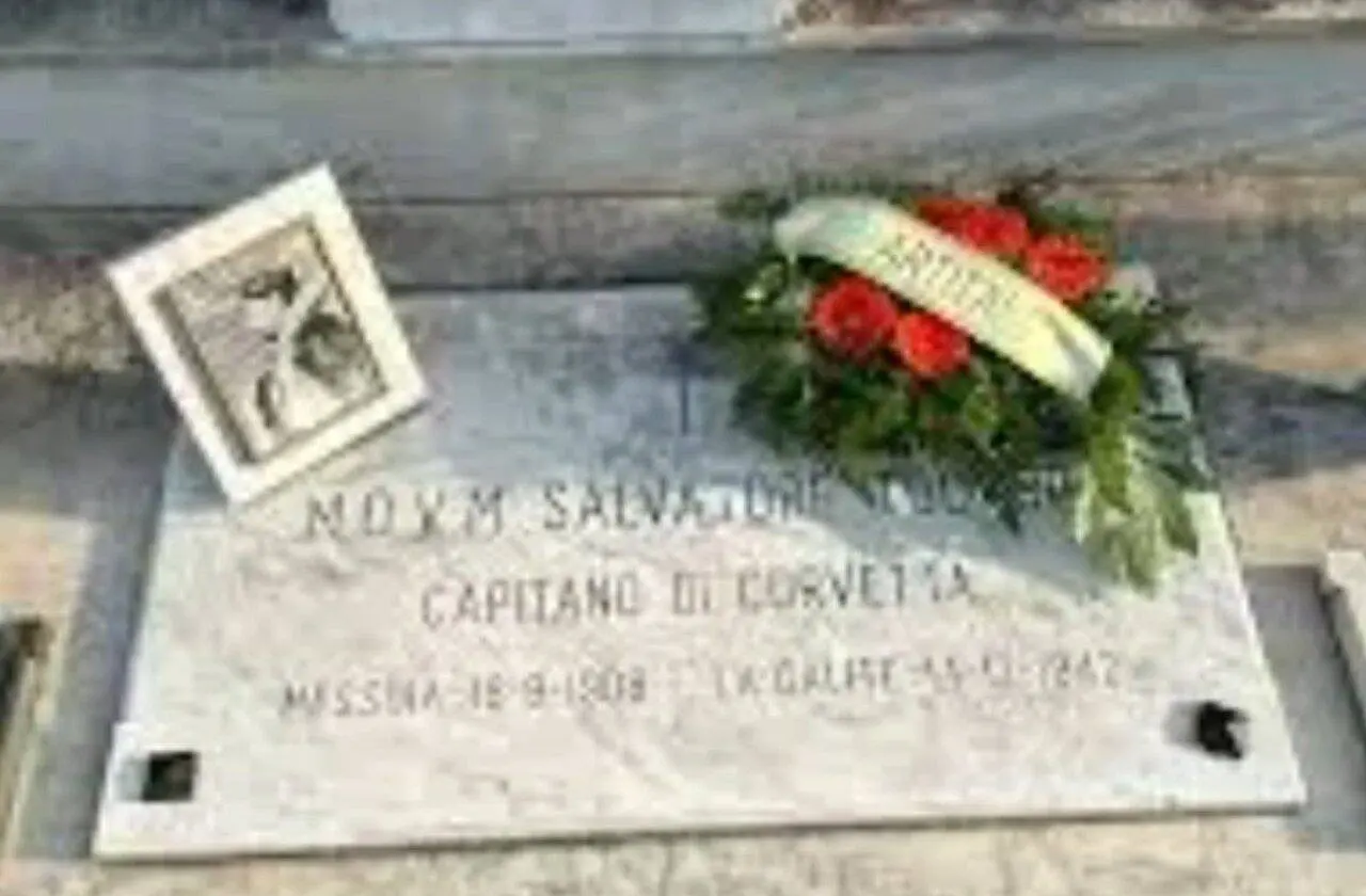 Túmulo de Salvatore Todaro em Livorno - Internet