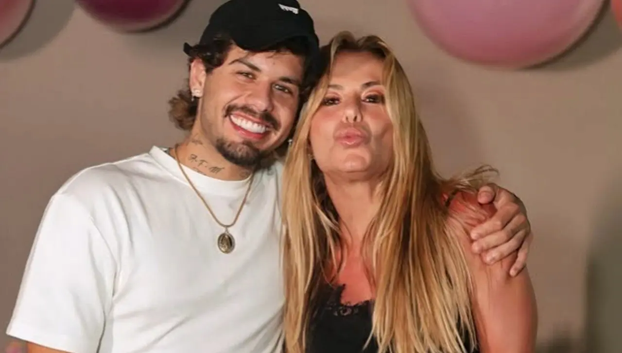 Zé Felipe e Poliana Rocha - @poliana