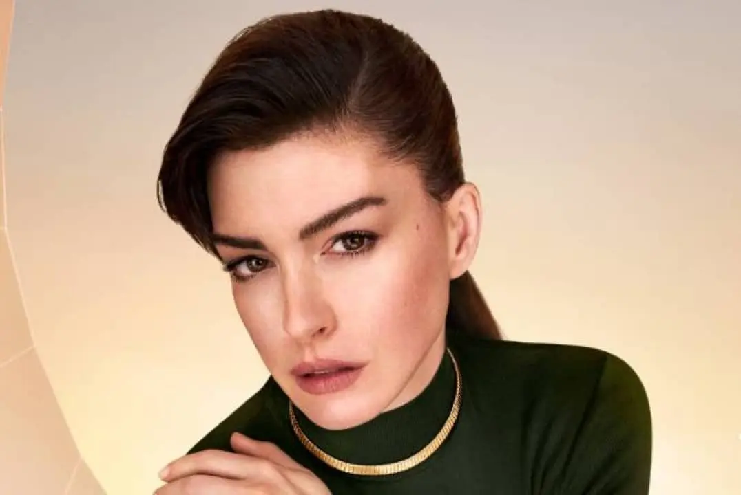 Anne Hathaway